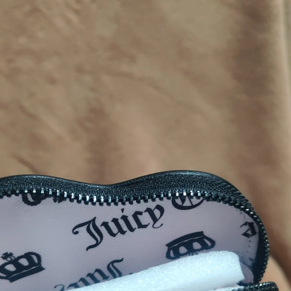 Juicy Couture Black Heart Key Holder – Sparkling Accents – Y2K Charm